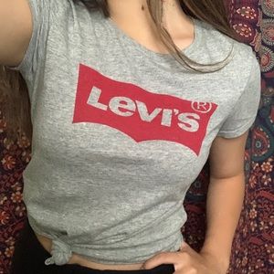 Levi’s Gray Tee